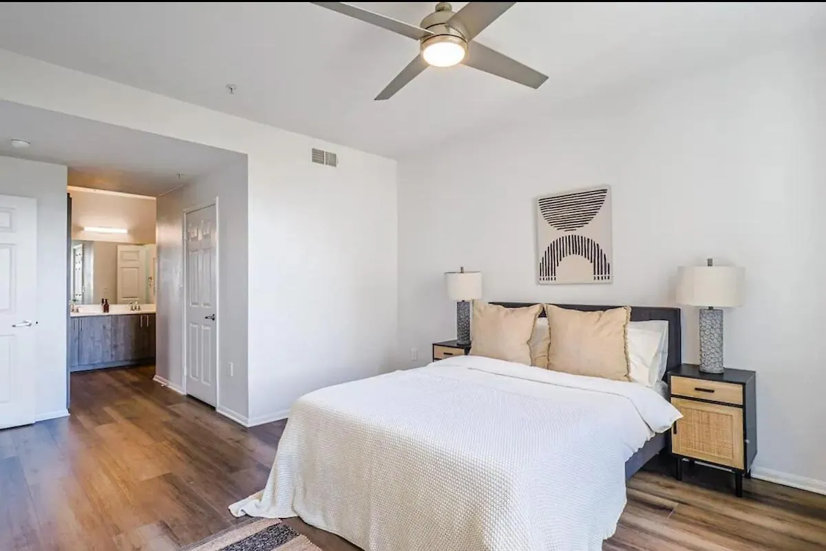 Апартаменты Room For Everyone! Huge 4Br Townhouse In Venice Лос-Анджелес США